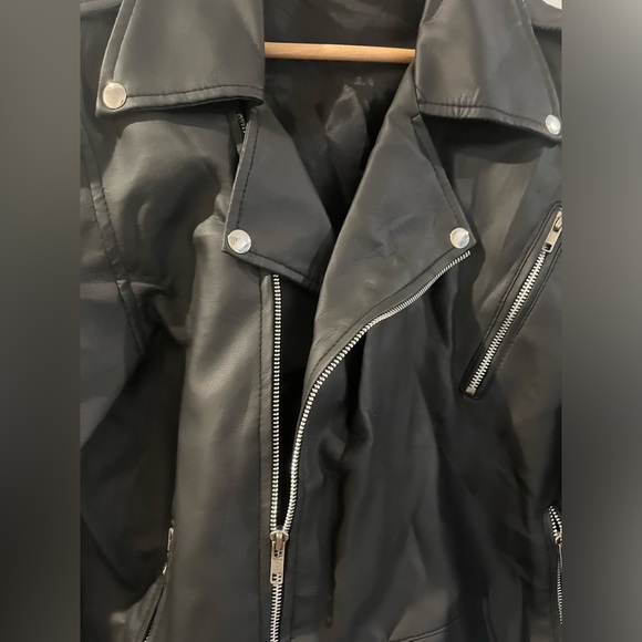 Southside Serpents Riverdale Slim Fit Biker Black Leather Jacket & Jughead hat - Picture 3 of 8